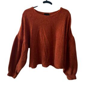 Boutique style sweater.  Very cute on, size L. 🧡